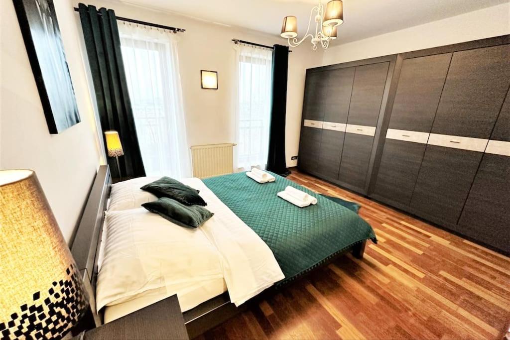 Exclusive Penthouse Near Citycenter 120M2 +Netflix Cracovia Esterno foto