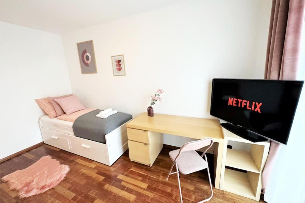 Exclusive Penthouse Near Citycenter 120M2 +Netflix Cracovia Esterno foto