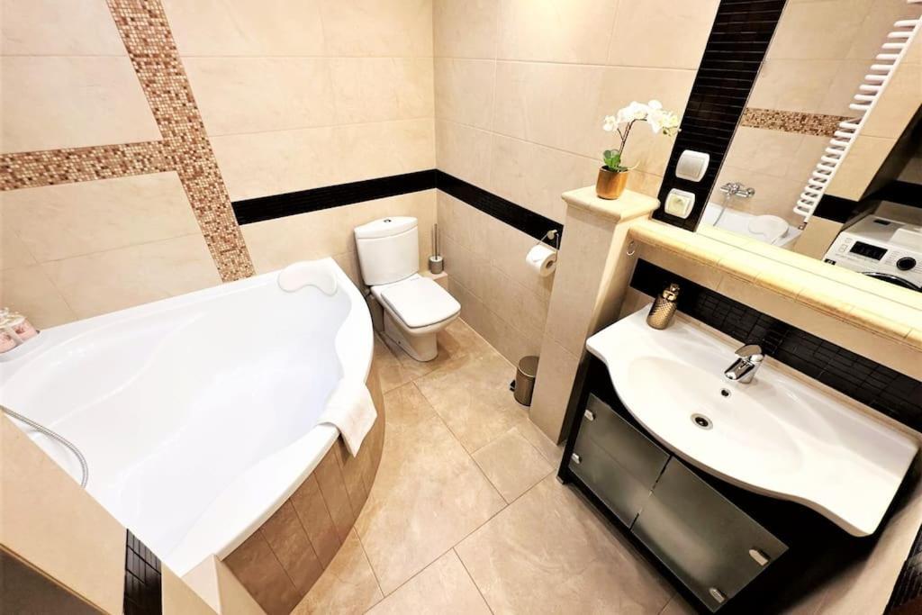 Exclusive Penthouse Near Citycenter 120M2 +Netflix Cracovia Esterno foto